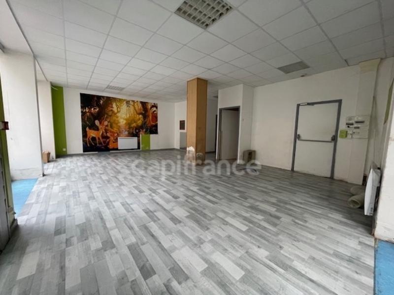 Immeuble - 82 m² - 8 pièces