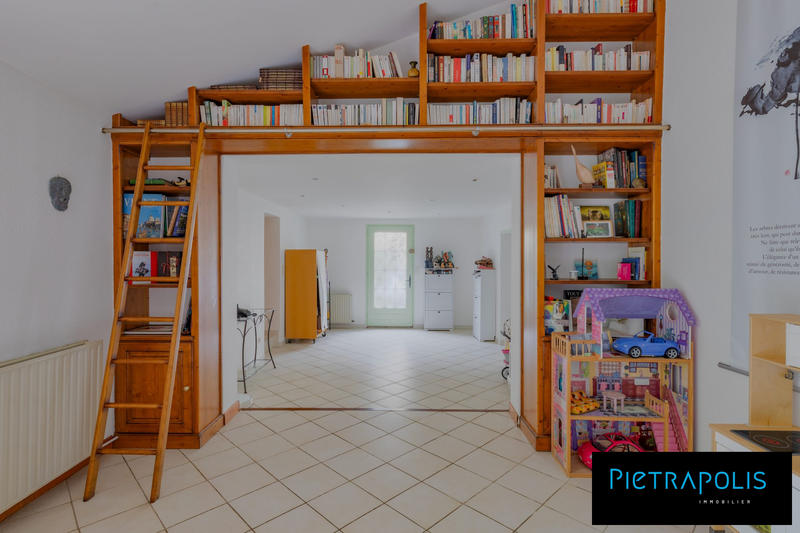 Maison - 186 m² - 7 pièces