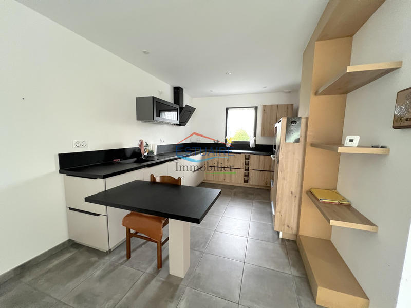 Maison - 99 m² - 4 pièces