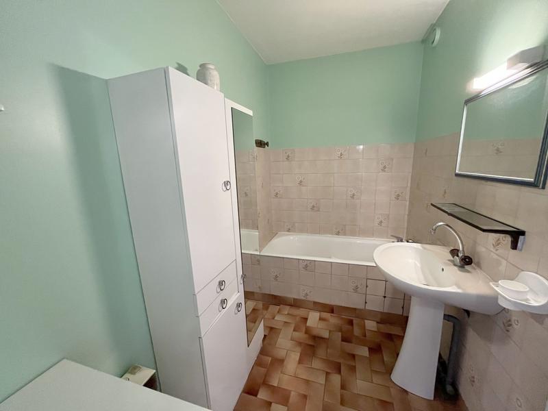 Appartement - 95 m² - 8 pièces