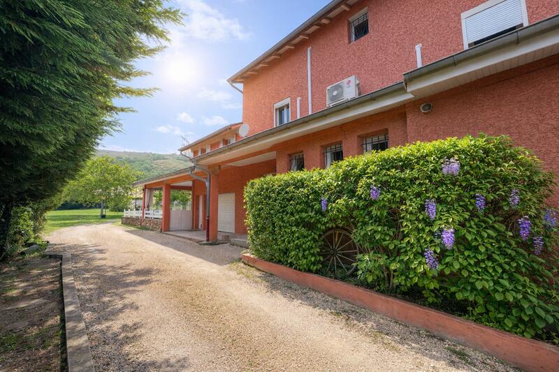 Maison - 168 m² - 6 pièces