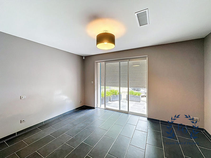 Maison traditionnelle - 207 m² - 7 pièces