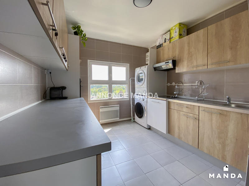 Chambre - 10 m² - 7 pièces