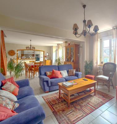 Maison - 174 m² - 8 pièces