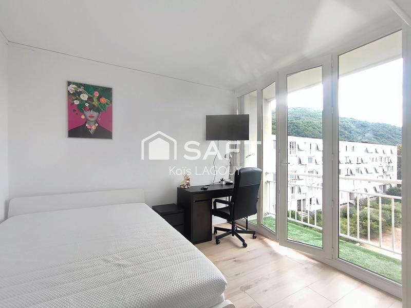 Appartement - 77 m² - 5 pièces