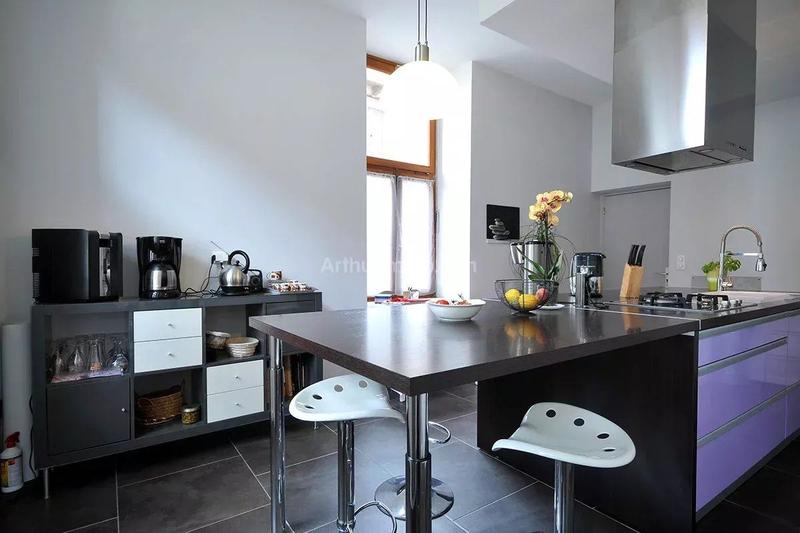 Maison - 742 m² - 12 pièces