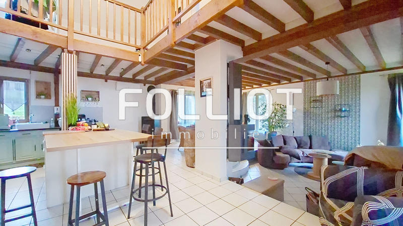 Maison - 205 m² - 7 pièces