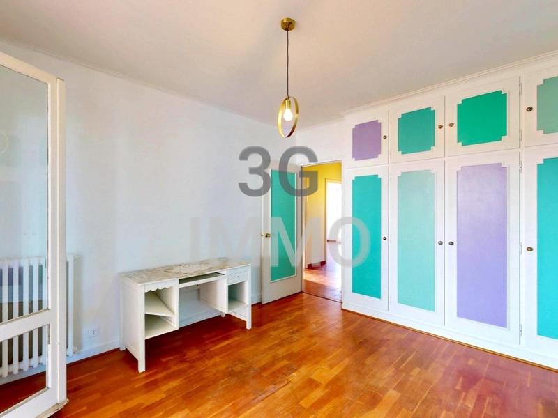 Maison de ville - 223 m² - 9 pièces