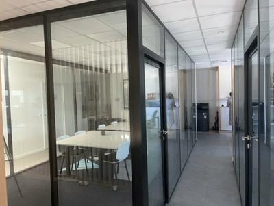 Local d'activité / Entrepôt - 302 m²