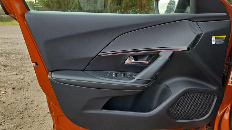 Peugeot 2008 II 1.5 BlueHDi 100 Gt Line