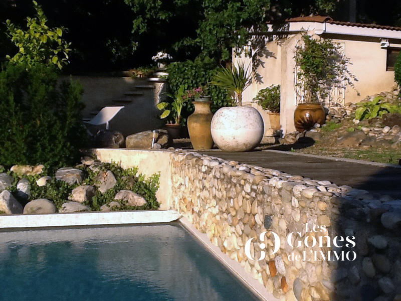 Maison - 209 m² - 6 pièces