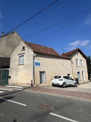 Immeuble - 108 m² - 6 pièces