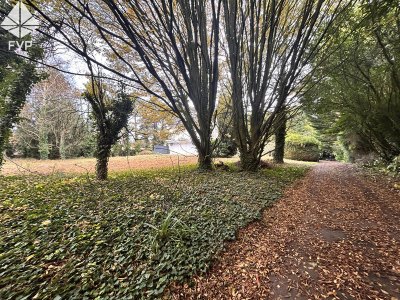 Maison - 246 m² - 7 pièces