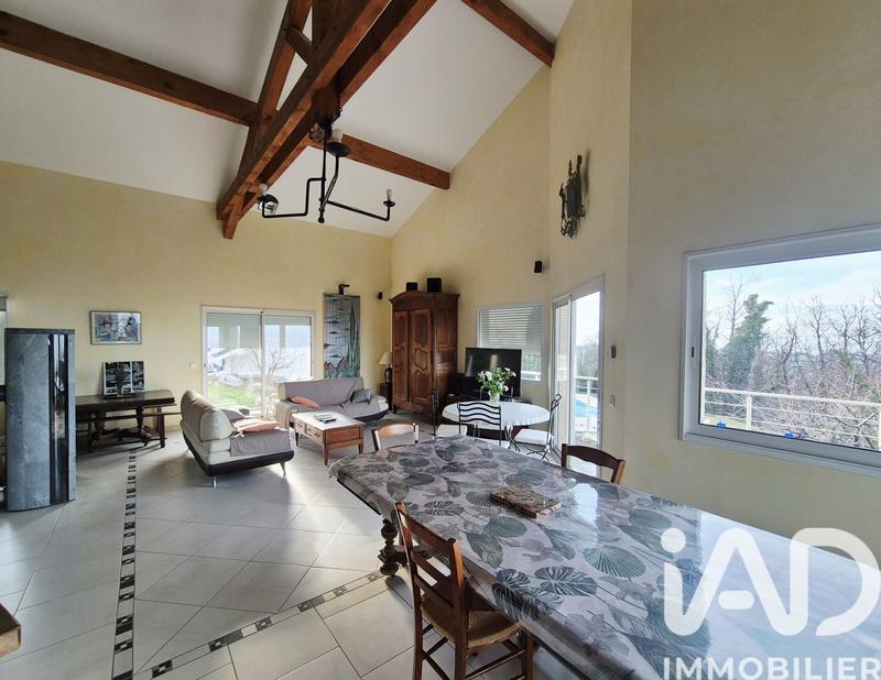 Maison - 179 m² - 5 pièces