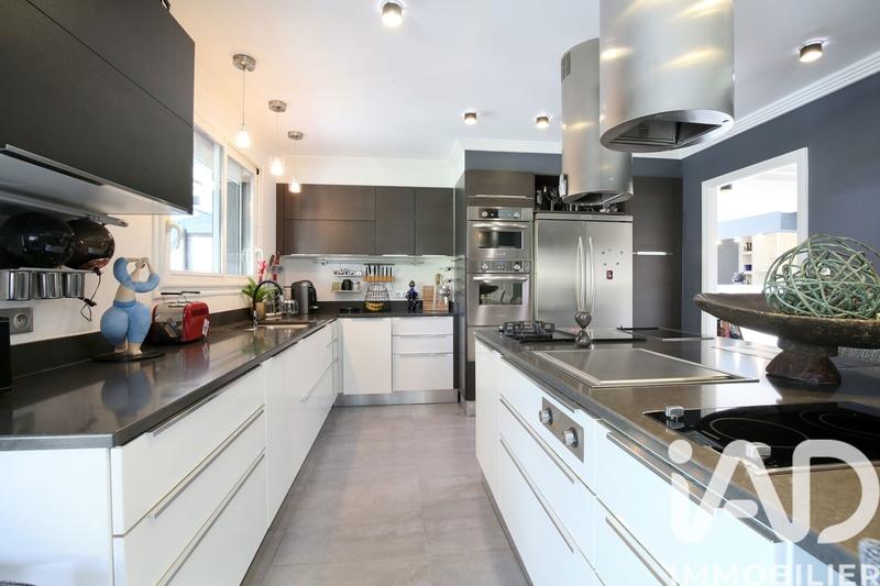 Maison de ville - 296 m² - 7 pièces