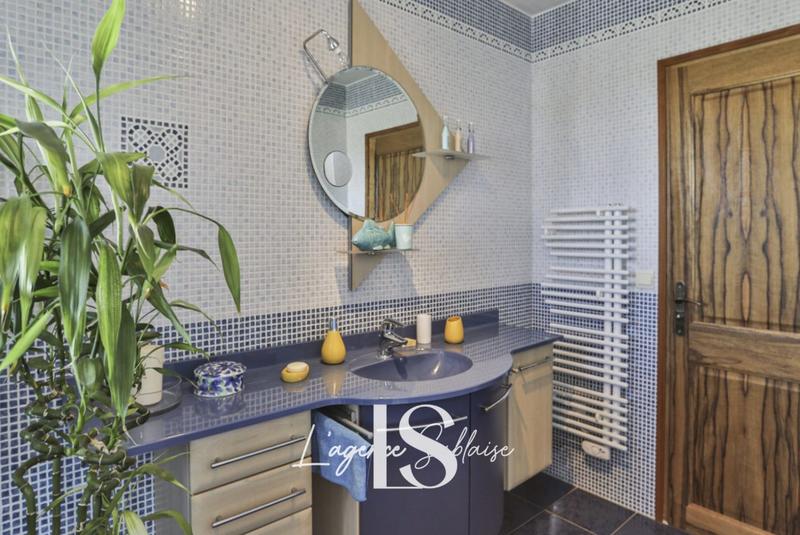 Villa - 202 m² - 7 pièces