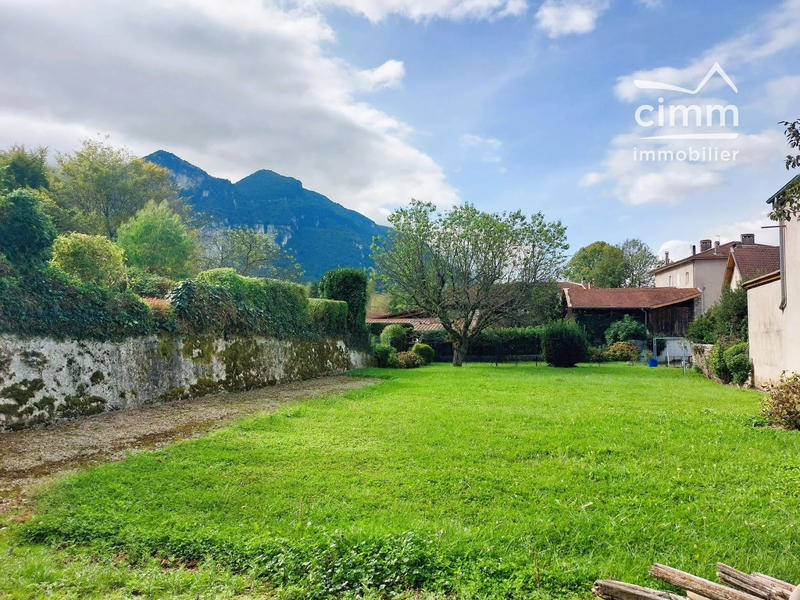 Maison traditionnelle - 186 m² - 7 pièces