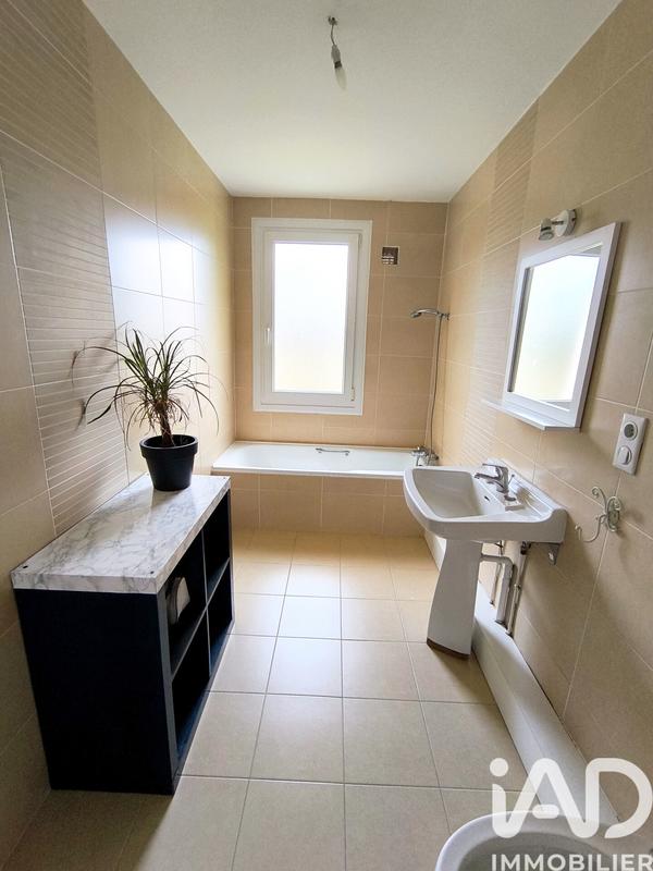 Maison - 201 m² - 10 pièces