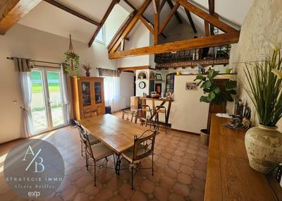 Propriété - 180 m² - 6 pièces