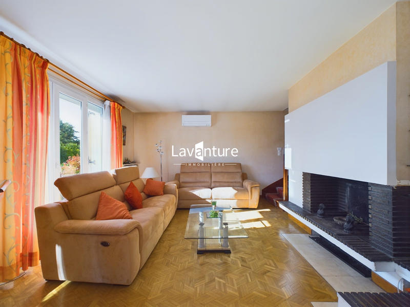 Maison traditionnelle - 145 m² - 7 pièces