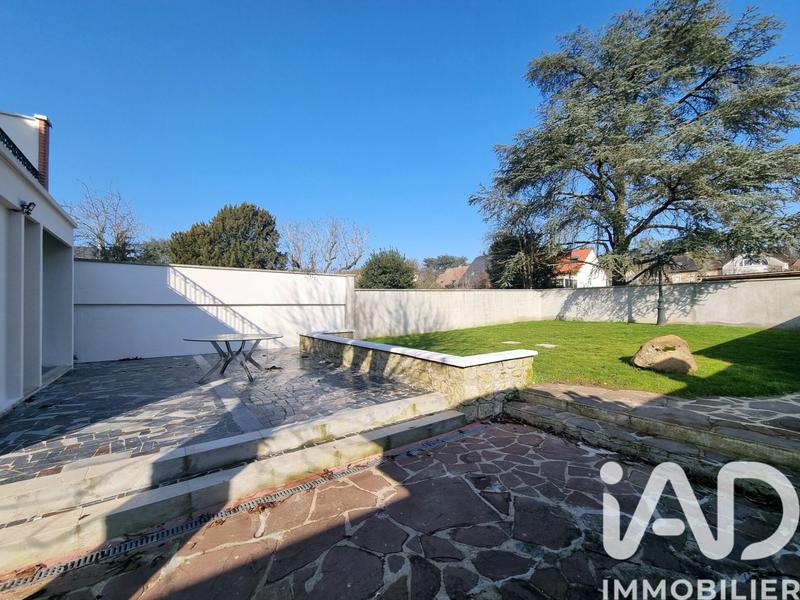 Maison - 216 m² - 7 pièces