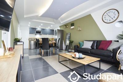 Chambre - 12 m² - 1 pièce