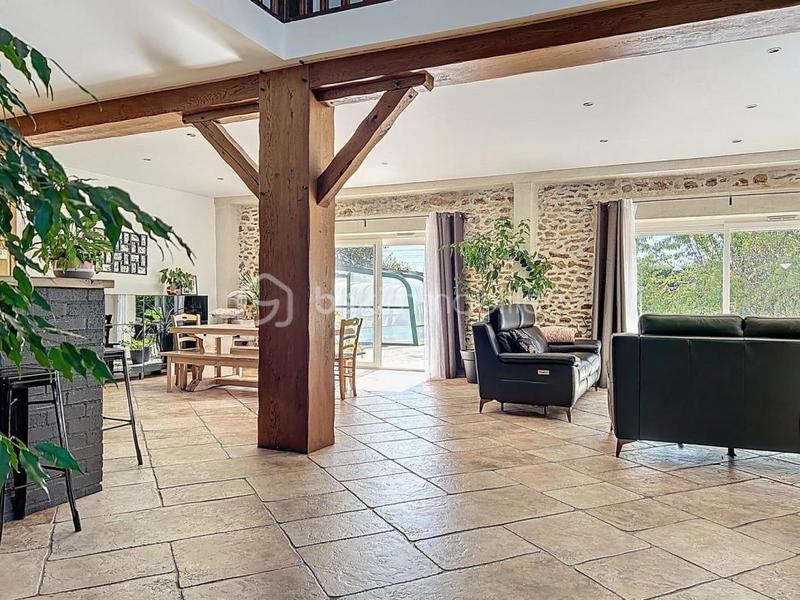 Demeure - 200 m² - 7 pièces