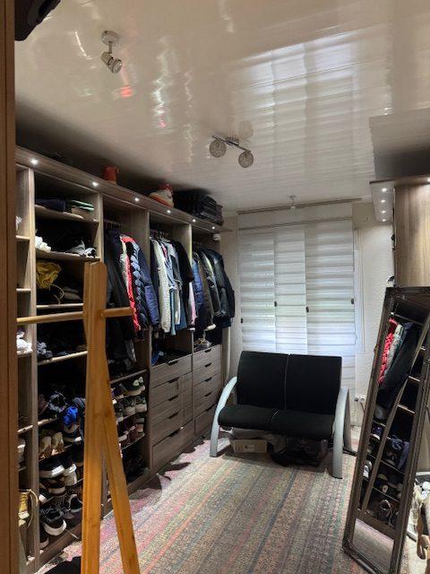 Maison - 180 m² - 8 pièces