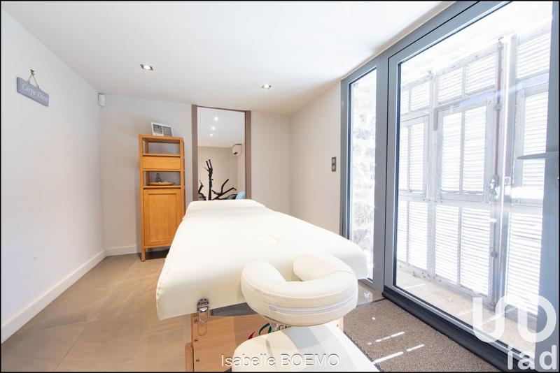 Maison de maîtres - 348 m² - 11 pièces