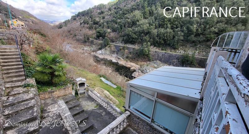 Maison - 209 m² - 8 pièces