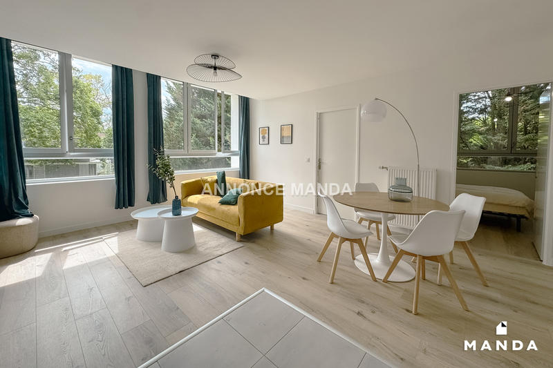 Chambre - 10 m² - 4 pièces