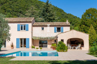 Mas - 311 m² - 12 pièces