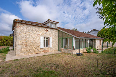 Maison - 170 m² - 9 pièces