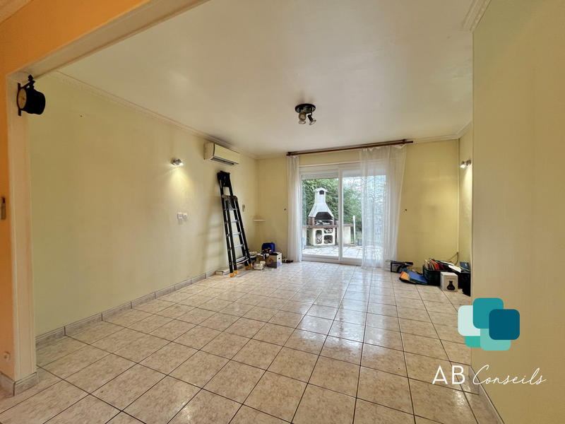 Maison - 95 m² - 5 pièces