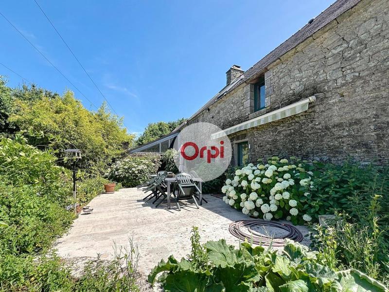 Maison - 234 m² - 5 pièces