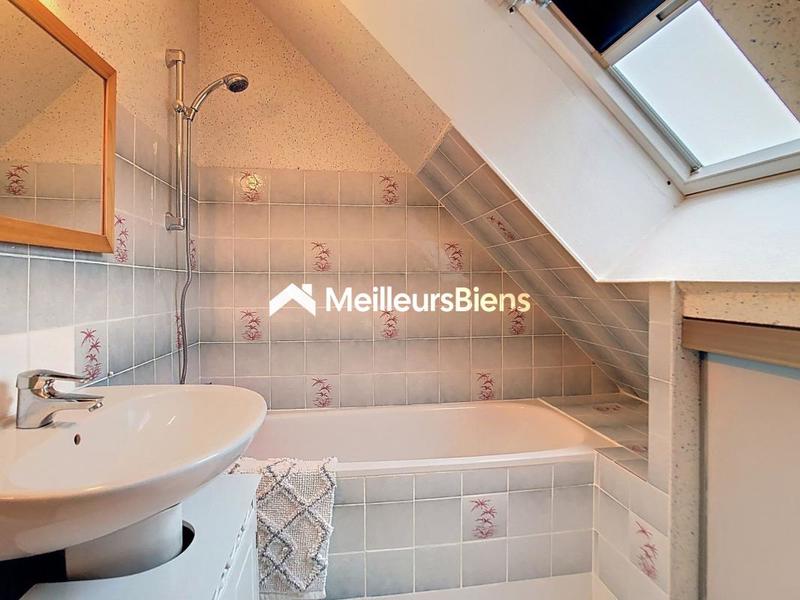 Maison traditionnelle - 112 m² - 6 pièces