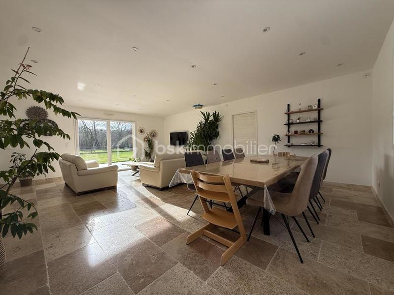 Maison - 161 m² - 6 pièces