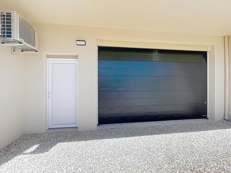 Maison - 216 m² - 8 pièces