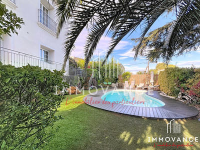 Maison - 275 m² - 7 pièces