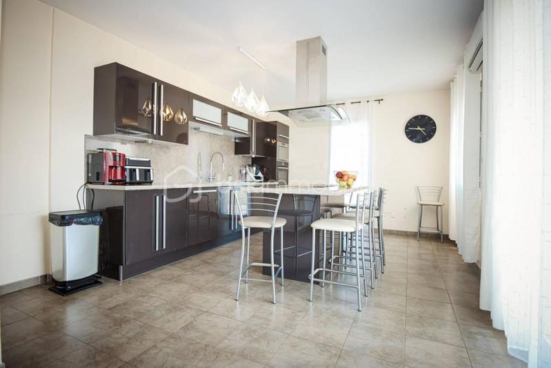 Villa - 165 m² - 6 pièces