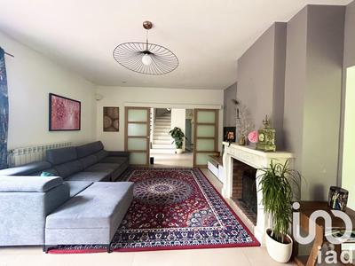 Maison - 211 m² - 6 pièces