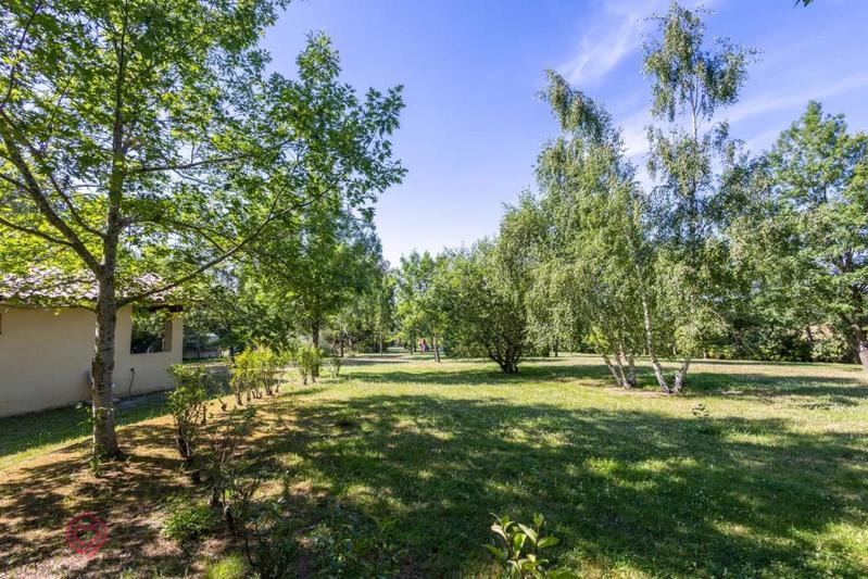 Propriété - 430 m² - 15 pièces