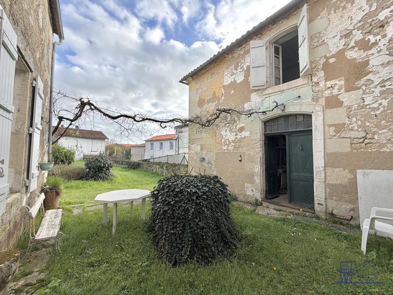 Maison ancienne - 215 m² - 14 pièces