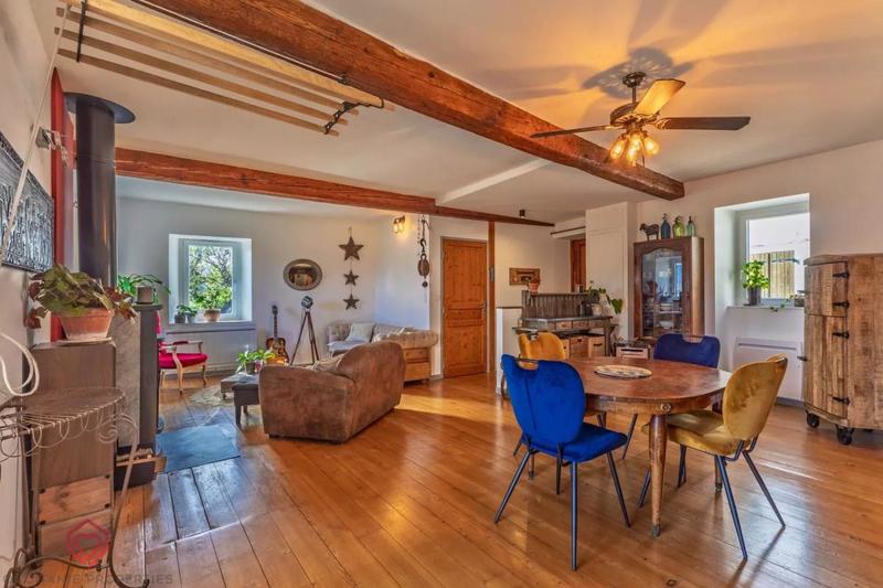 Maison de village - 206 m² - 10 pièces