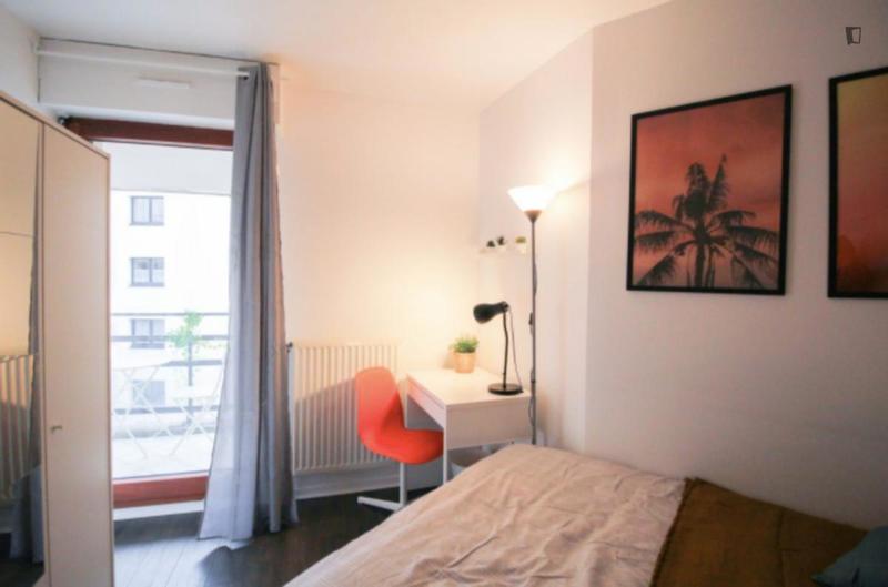 Chambre - 10 m² - 5 pièces