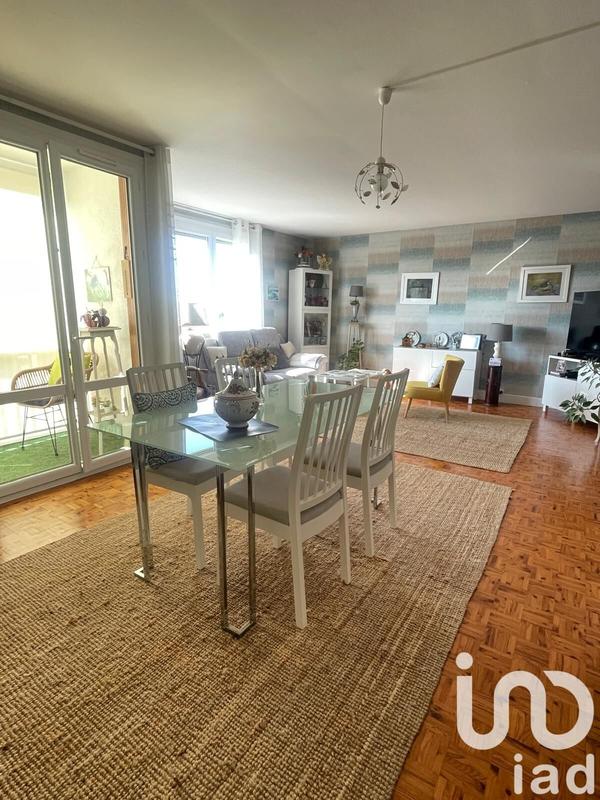 Appartement - 98 m² - 5 pièces