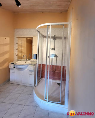 Maison traditionnelle - 157 m² - 6 pièces