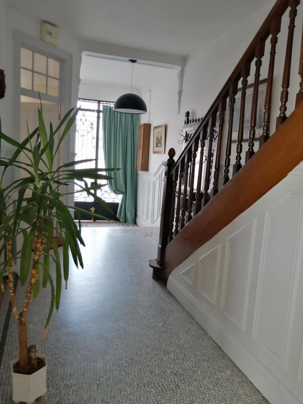 Maison - 220 m² - 8 pièces