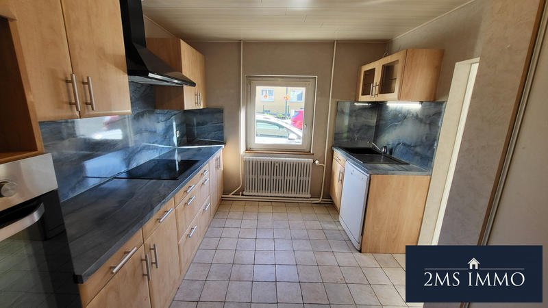 Maison - 200 m² - 8 pièces