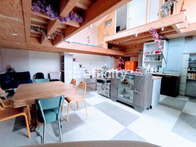 Maison - 156 m² - 8 pièces